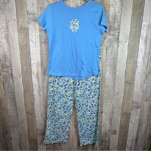 Cinema Etoile Knits 2-pc Med. PJ Set Top Floral Vinyl Cutout Design Pant…
